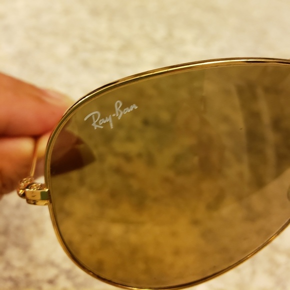 Gold Ray-Ban Aviator Sunglasses - Picture 3 of 3